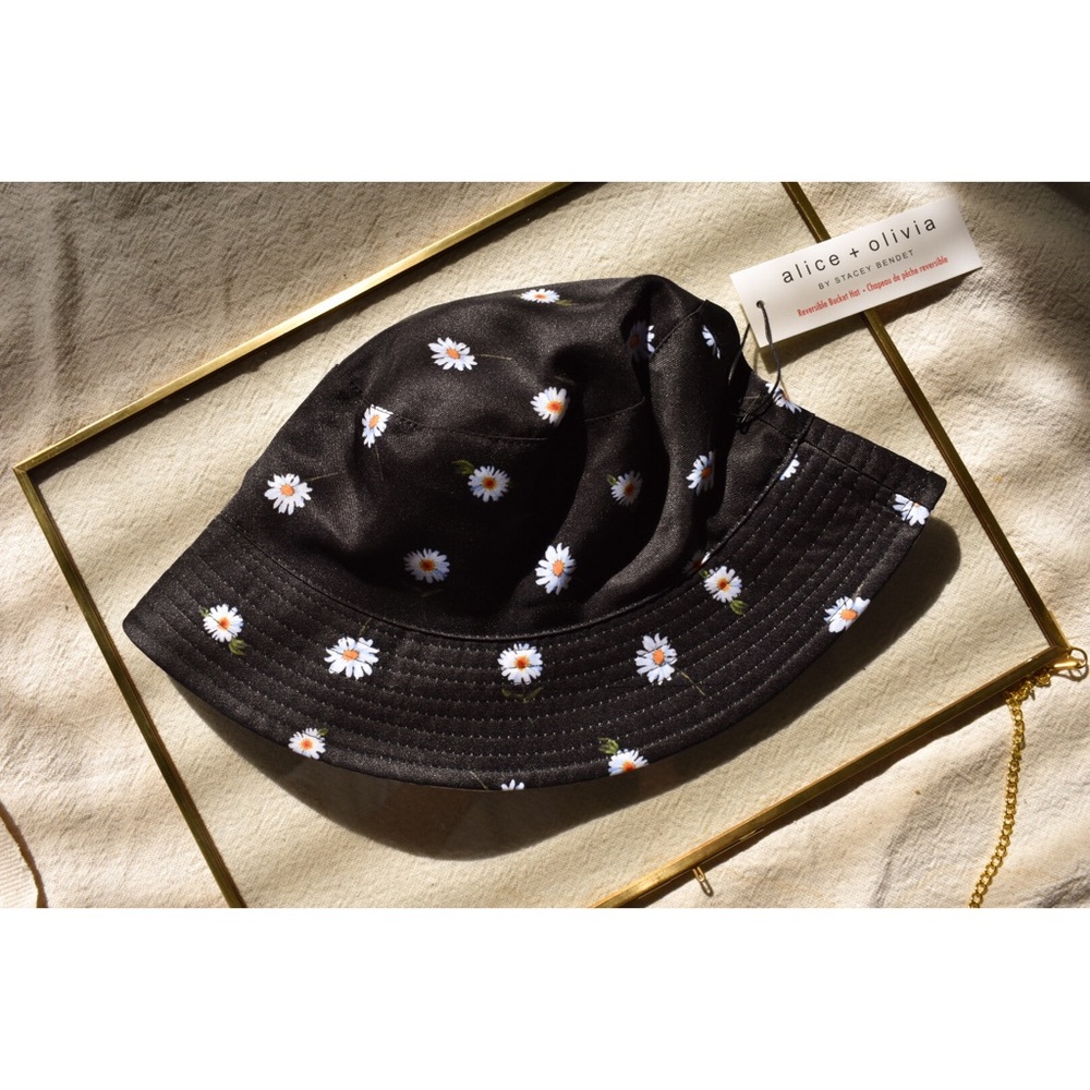 Alice + Olivia Daisy Bucket Hat